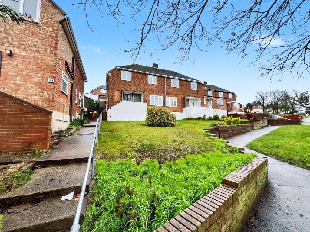 Main image of property: Vale Drive, Chatham, Kent, ME5