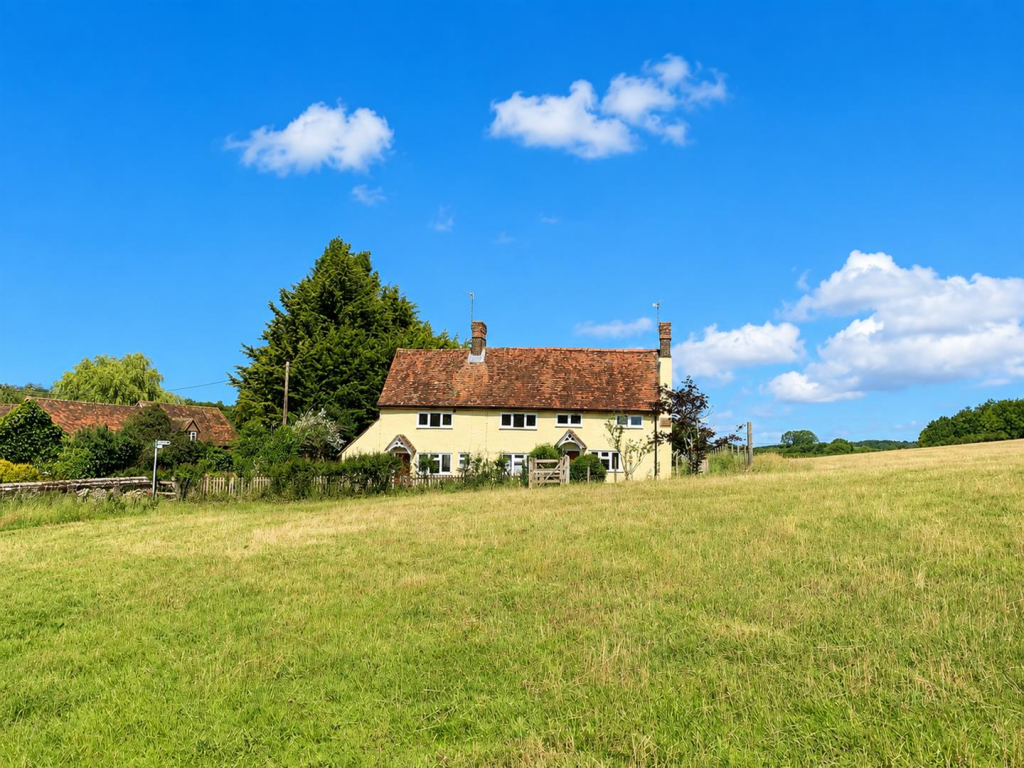 Main image of property: The Park, Water End, Hemel Hempstead