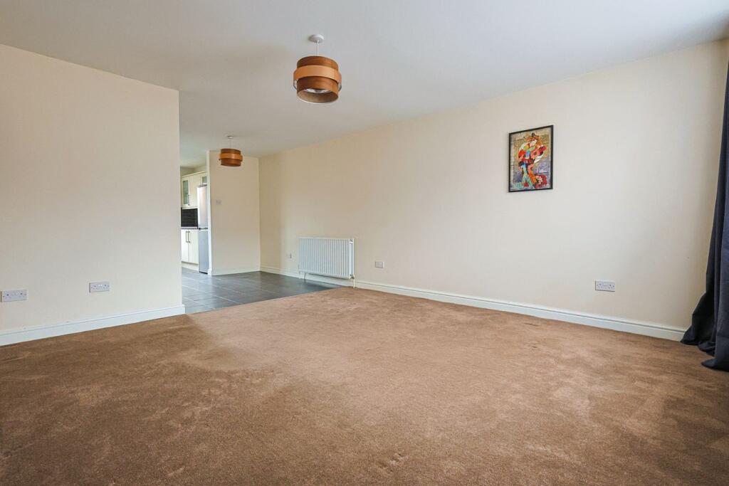 House in Enfield - View 4