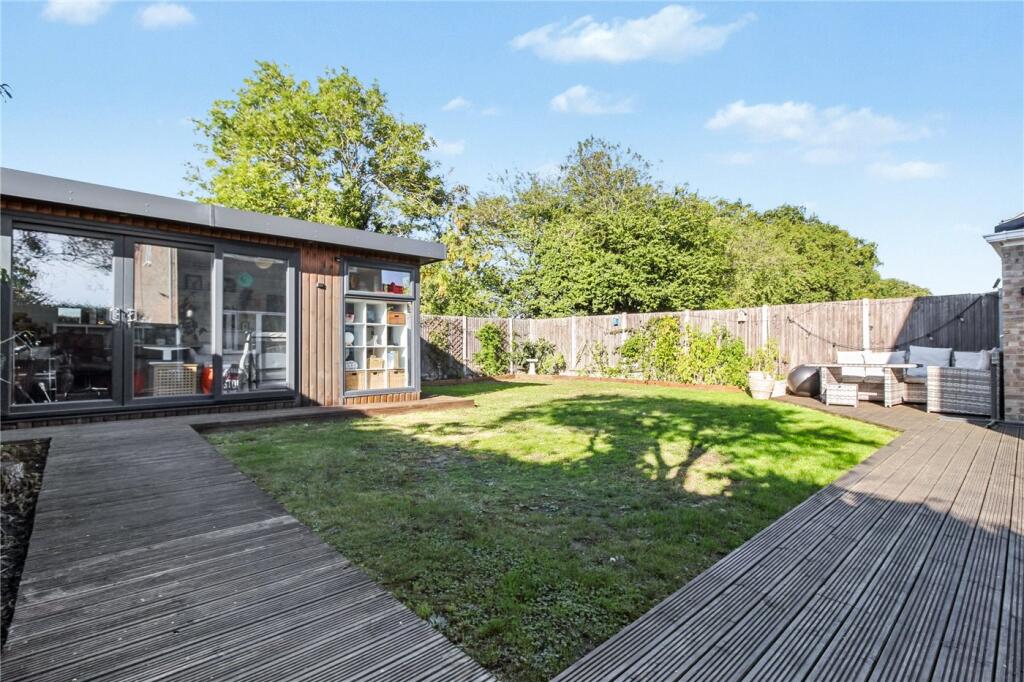 Kingfisher Crescent, Reydon, Southwold, Suffolk, IP18 photo 3