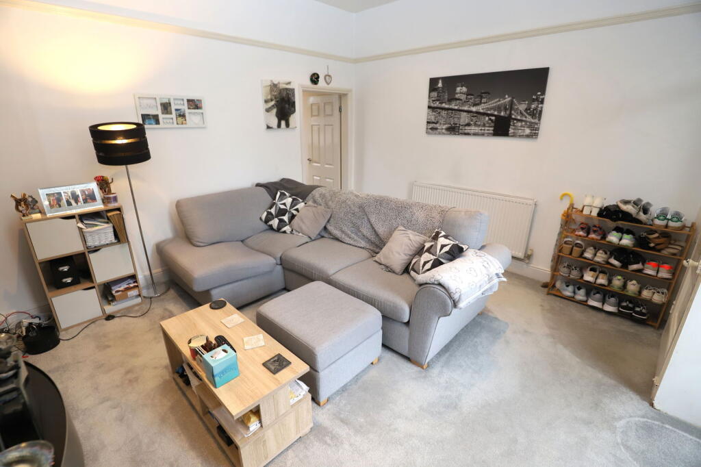 House in Bury, Kirklees - View 5