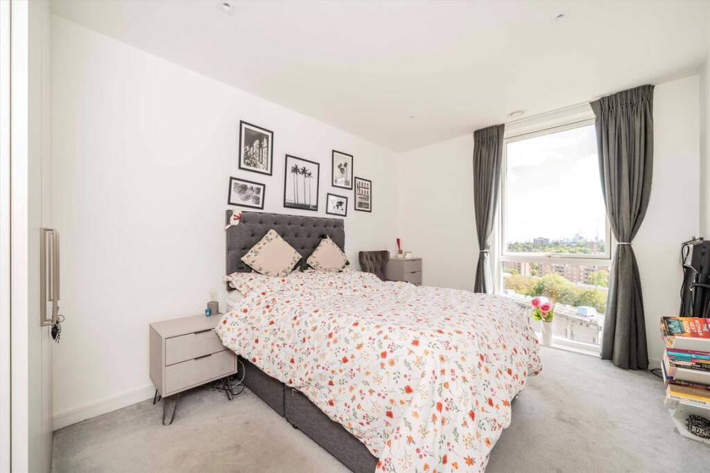 Apartment in London - More