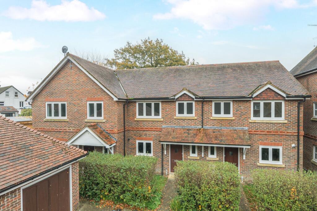 Main image of property: Reris Grange Close, Milford, Godalming, Surrey, GU8