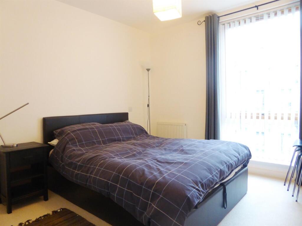 Apartment in Reading, Katesgrove, Coley - More