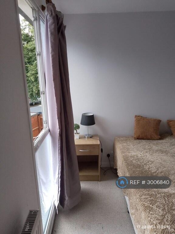 House in Northampton - View 4