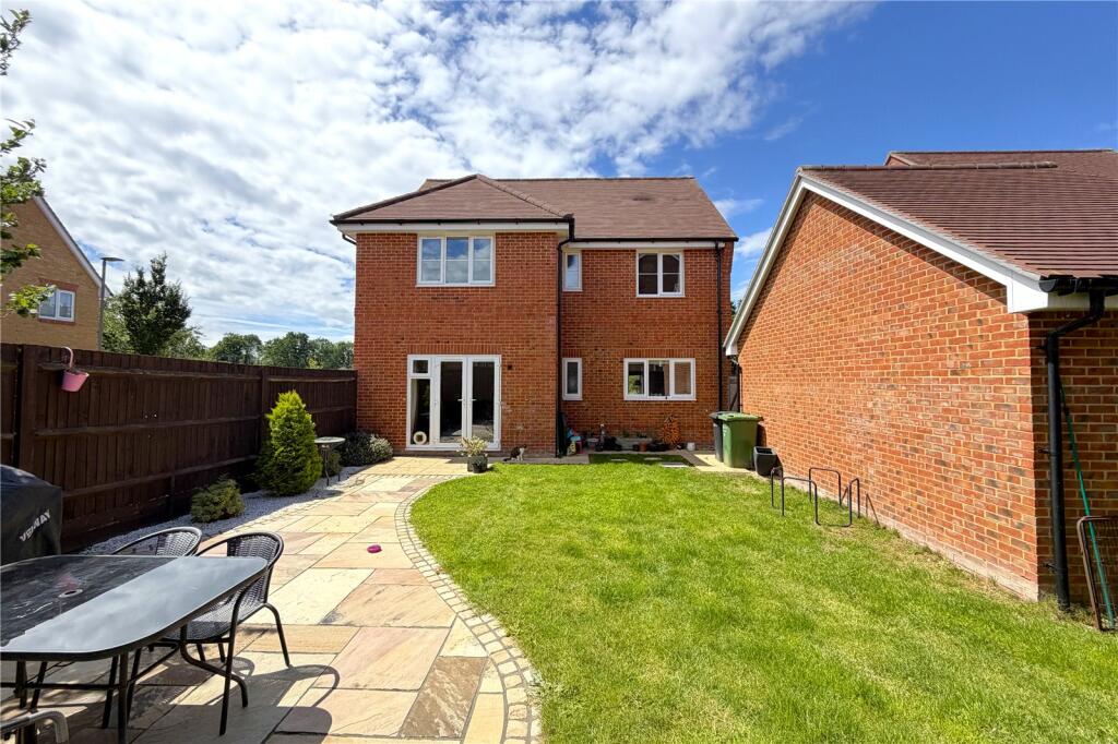 House in Guildford, Ash - View 2