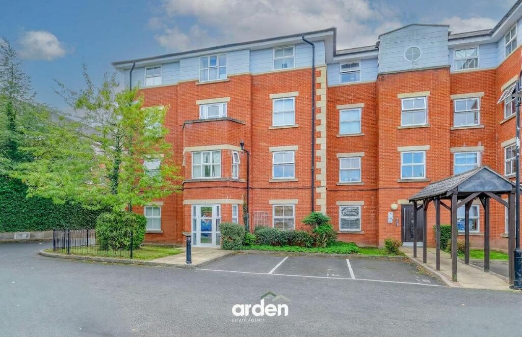 Apartment in Solihull, West Midlands - View 2