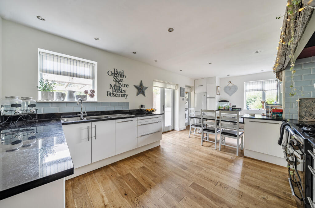 Broomers Hill Lane, Pulborough photo 4