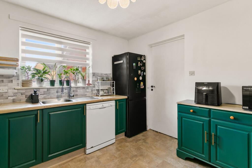 Newtyle Place, Glasgow - More