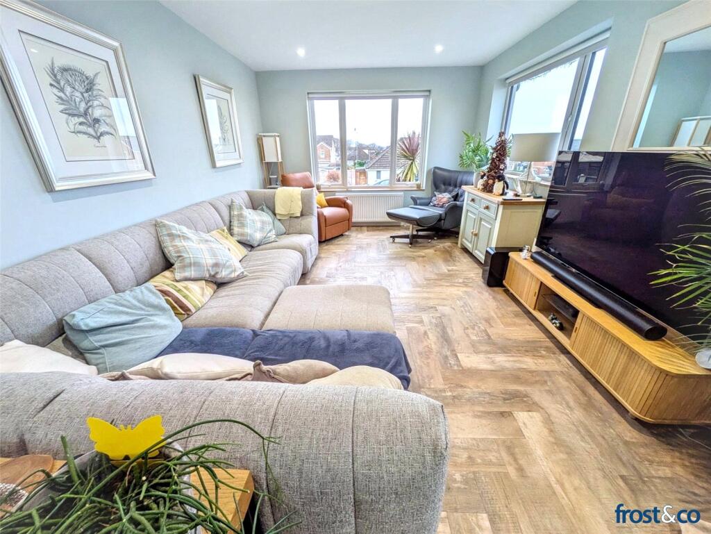 Annet Close, Poole, Dorset, BH15 - View 2