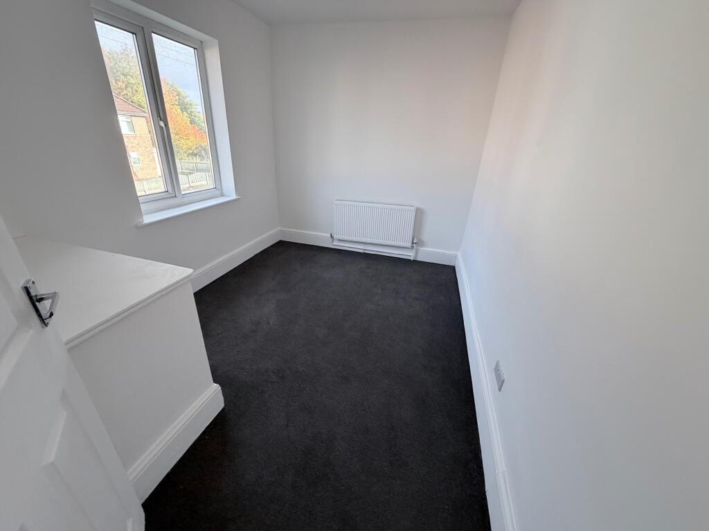 House in Bolsover, Langwith - More