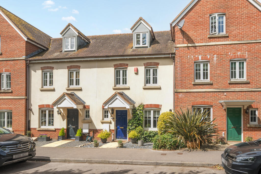 Main image of property: Victoria Way, Liphook, GU30