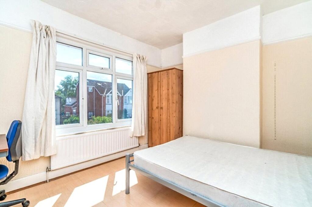 Kitchener Road, Southampton, Hampshire, SO17 photo 5