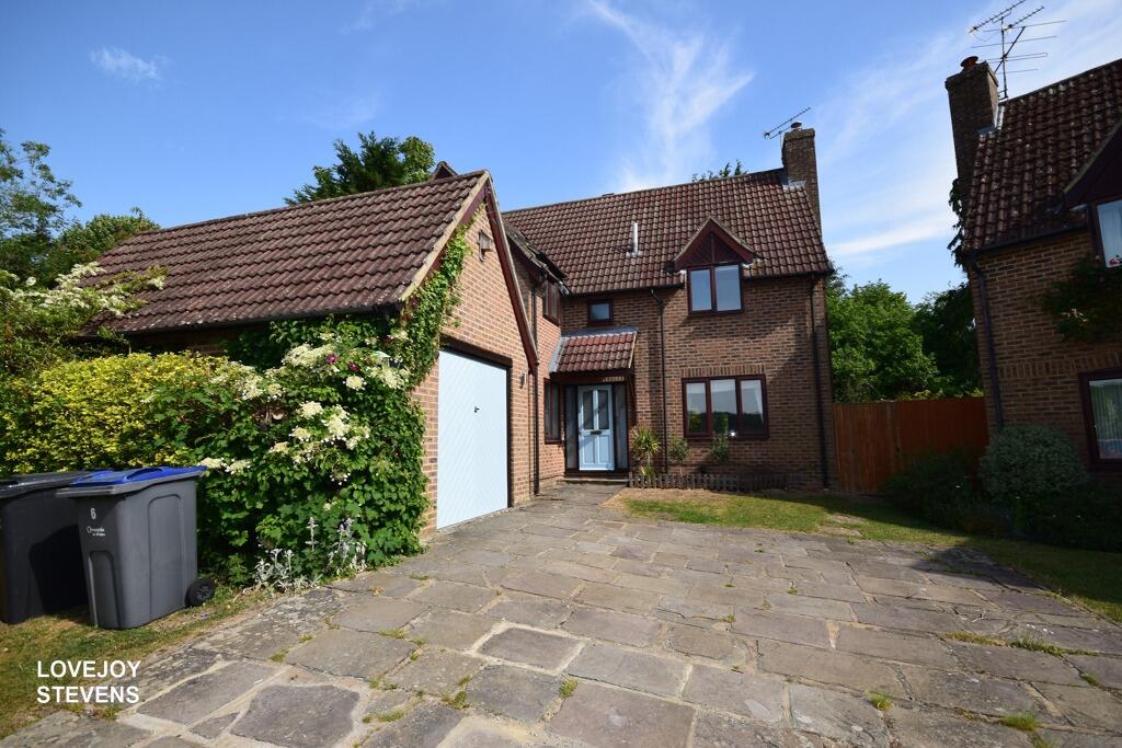 Main image of property: Whitelocks Piece, Berkshire, Chilton Foliat, RG17