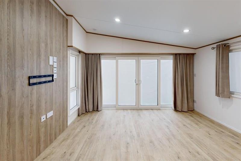 House in Lincoln - View 5