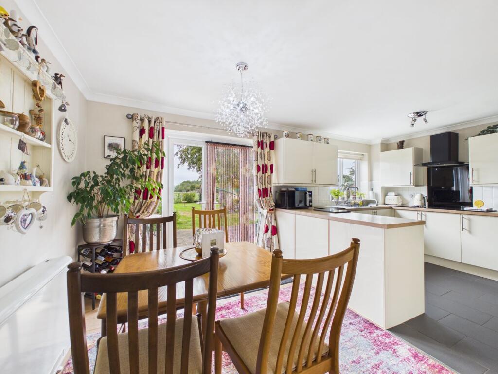 House in Tempsford, Central Bedfordshire - More