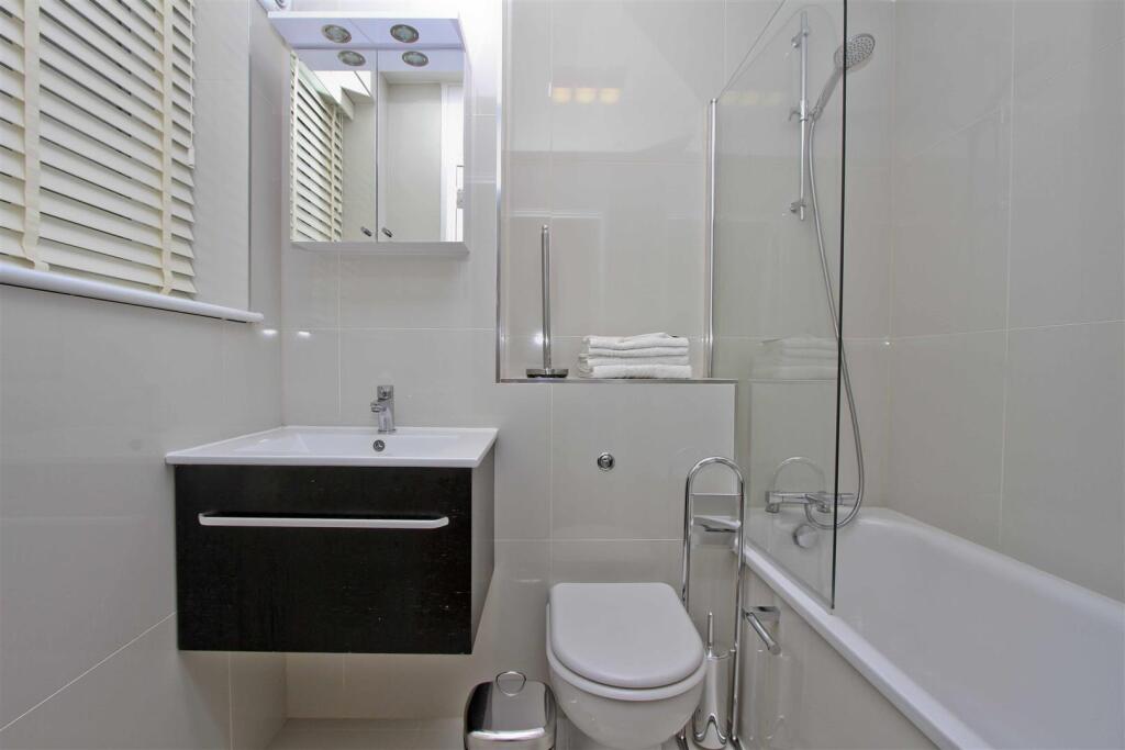Apartment in London - View 2