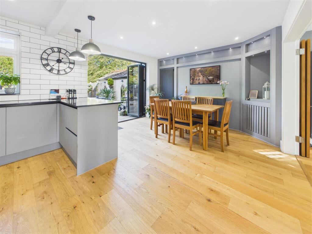 House in Kingston upon Thames - View 5