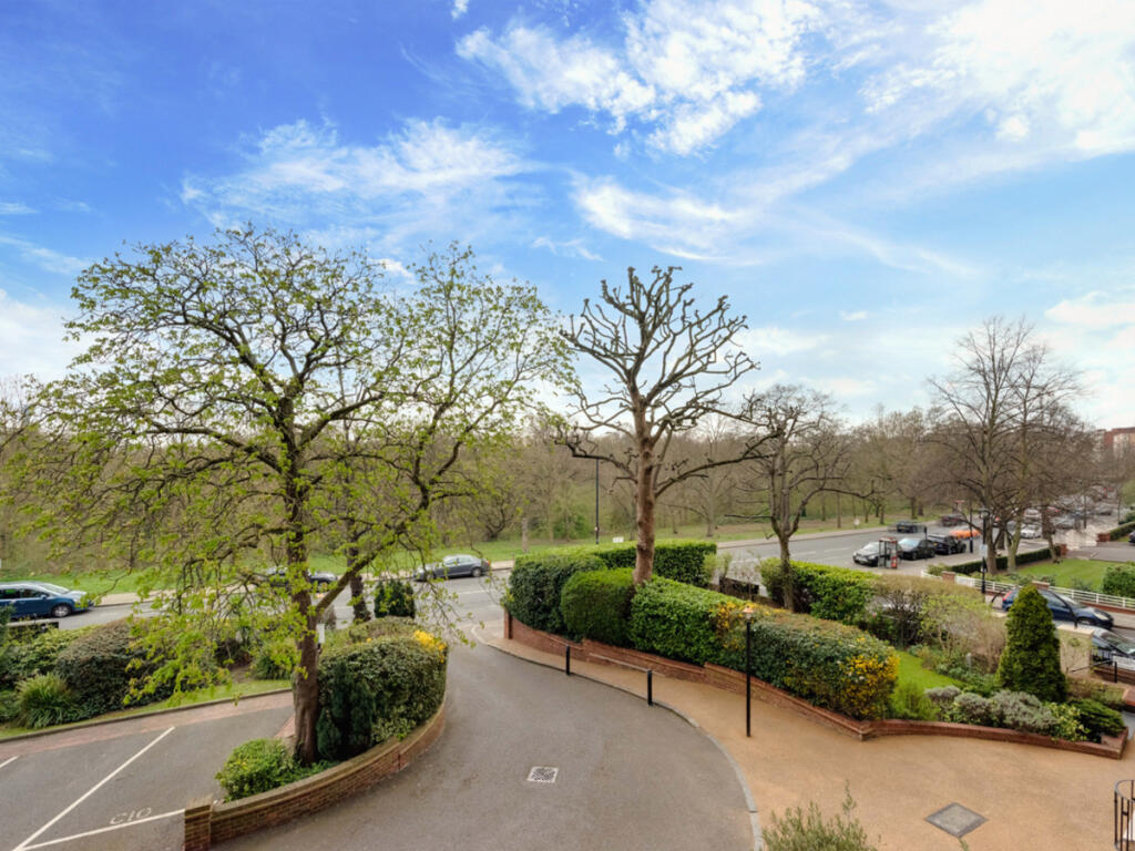 Prince Albert Road, London, NW8 photo 4