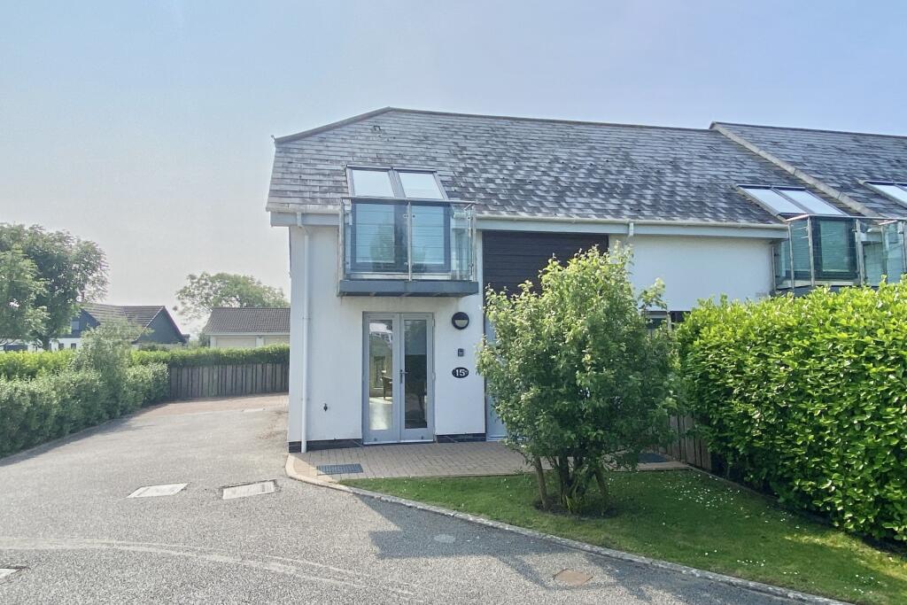 2-bed terraced on Bay Retreat Villas, Padstow, PL28, £199,950