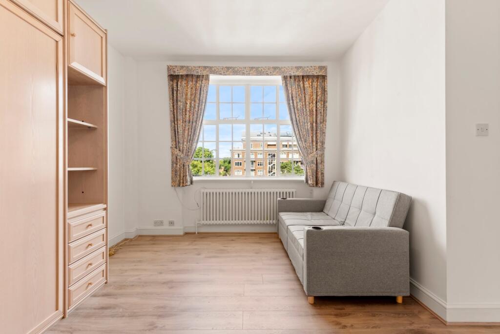 Apartment in London, Royal Borough of Kensington and Chelsea - View 2
