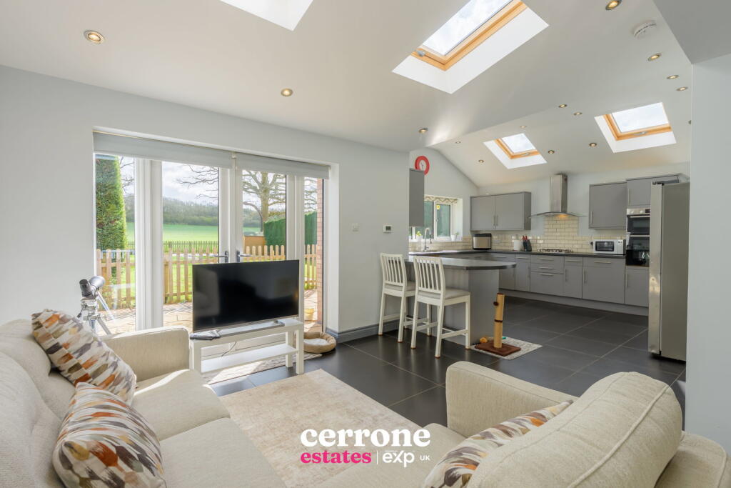 Additional image 2 of Courts Close, Hanbury, Bromsgrove, B60 4BZ