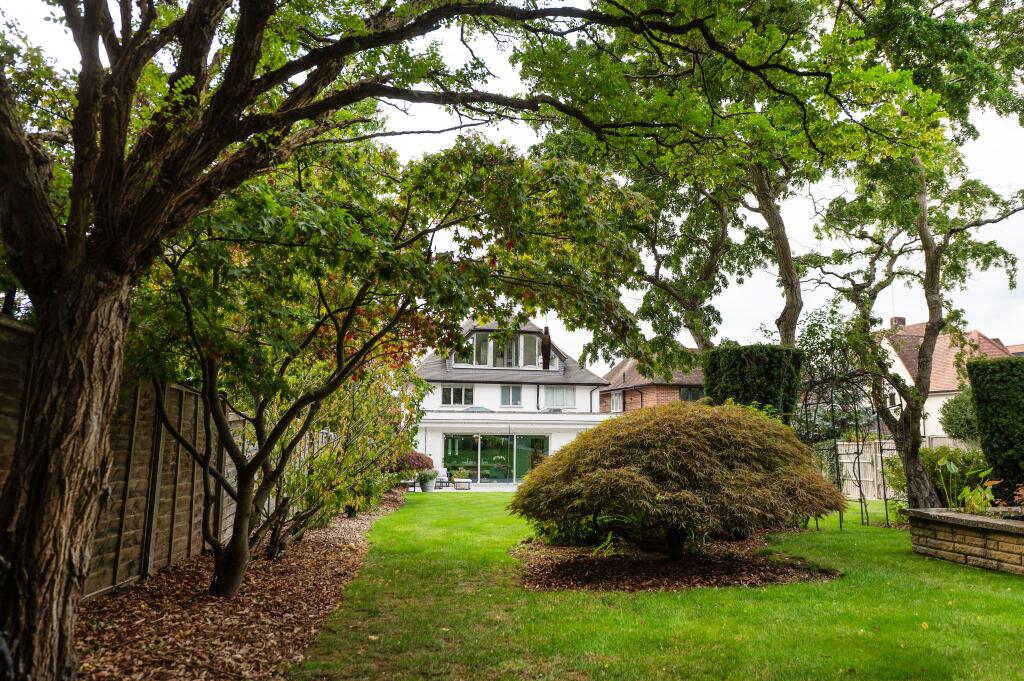 Additional image 21 of Bradmore Way, Brookmans Park, AL9