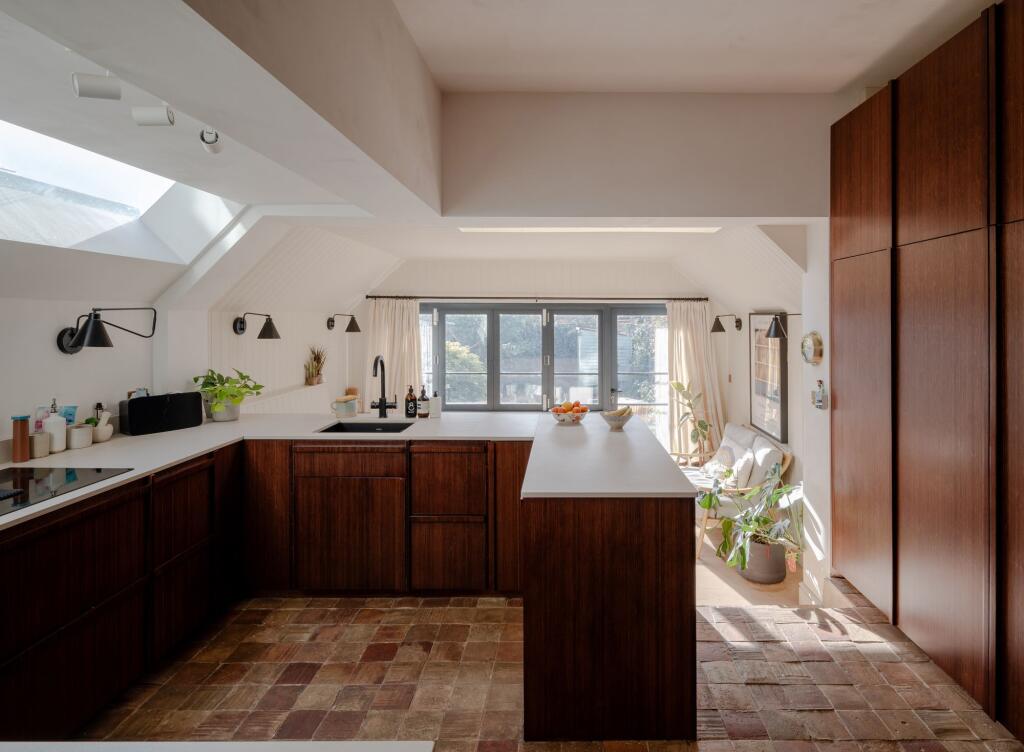 Main image of property: Beacontree Road, Bushwood, London, E11