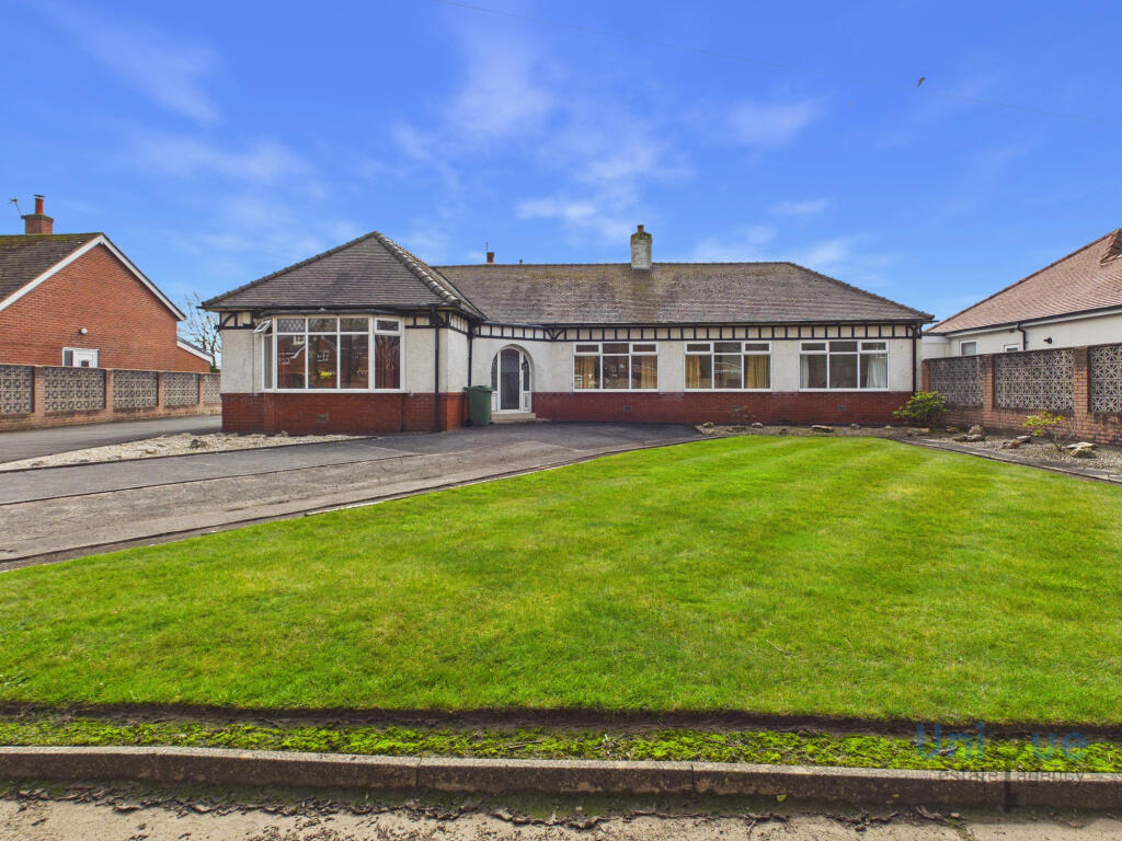 3-bed detached on Victoria Road East,  Thornton-Cleveleys, FY5, £375,000