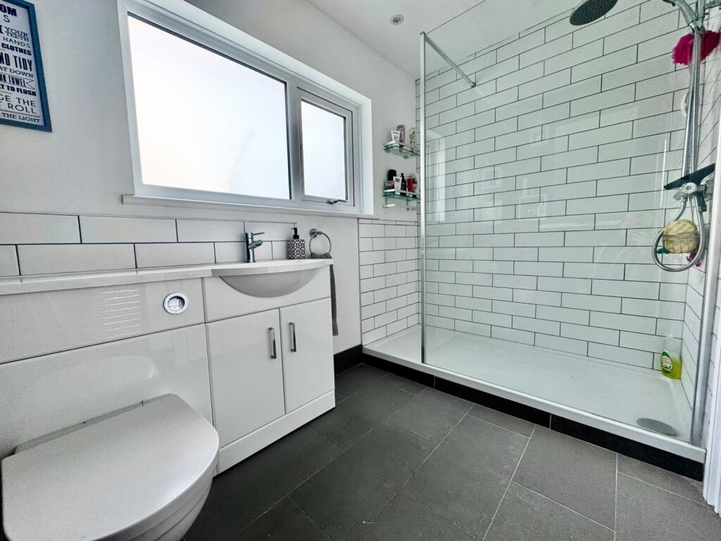 House in Swale, Sheerness - More