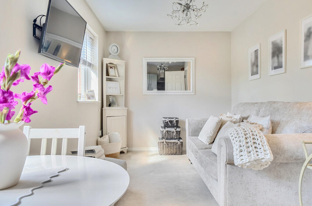 Apartment in Dunstable, Central Bedfordshire - View 4