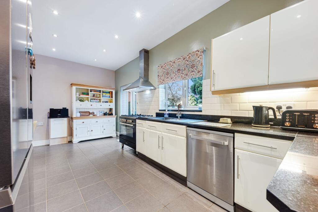 Halton Brow, Halton, WA7 photo 4