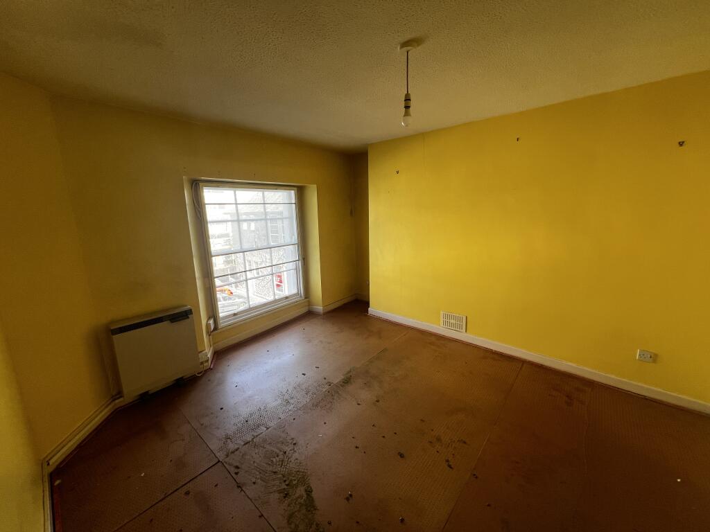 Flat E, 19 - 20 Wyndham Square, Plymouth PL1 5EG photo 3
