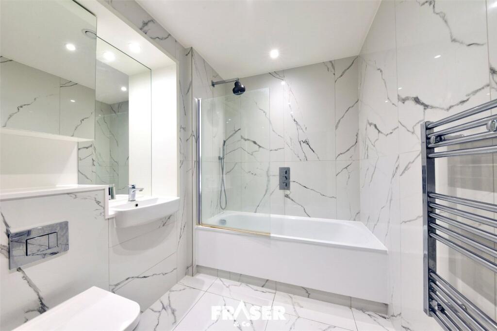 Apartment in London - More