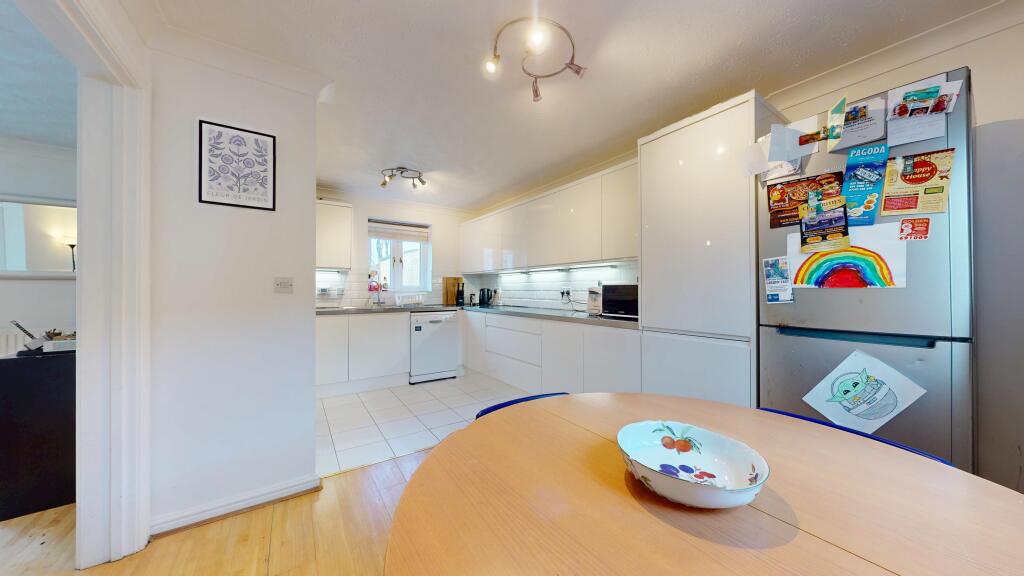 Ragnall Close, Thornhill, Cardiff photo 3