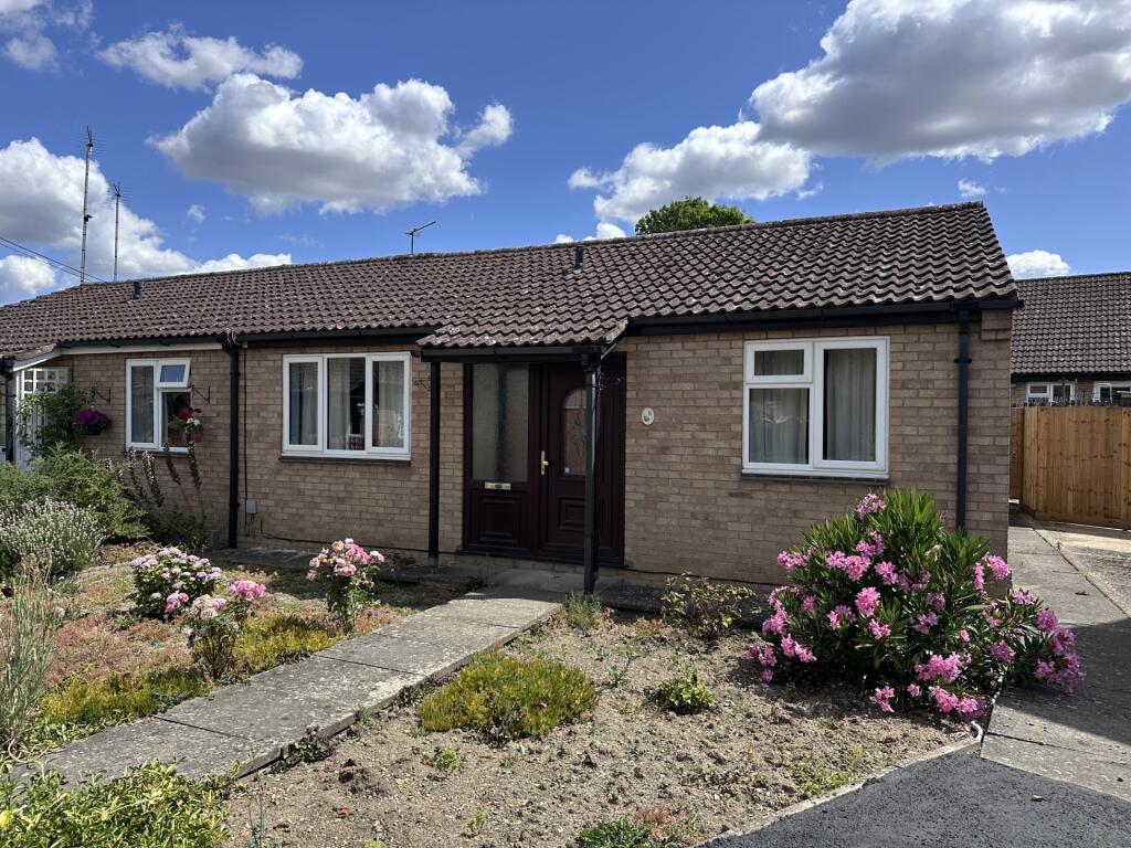2-bed semi-detached on Kent Close, Ely, £235,000