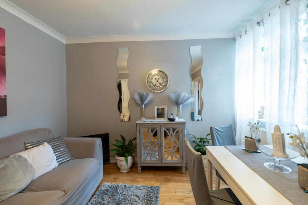 House in Surrey Heath, Surrey - More