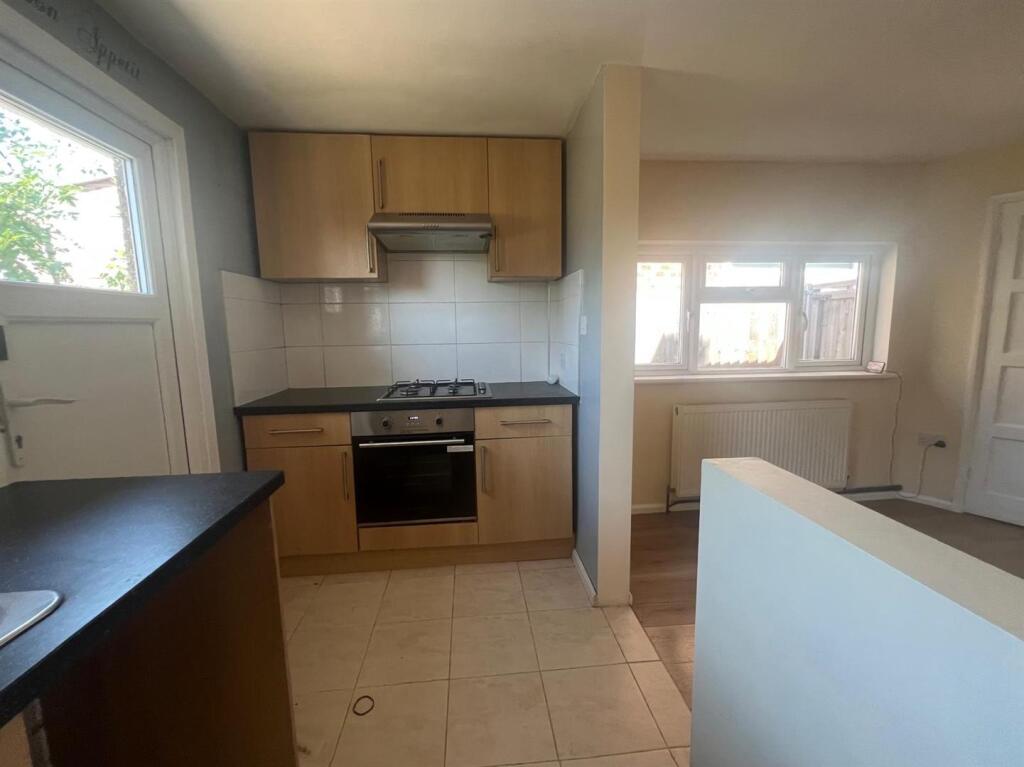 House in Southend-on-Sea - View 4