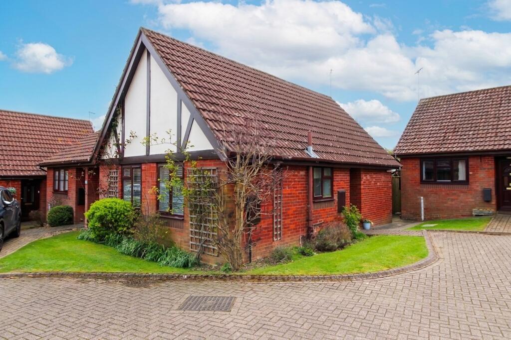 Main image of property: Holmer Place, Holmer Green, HP15