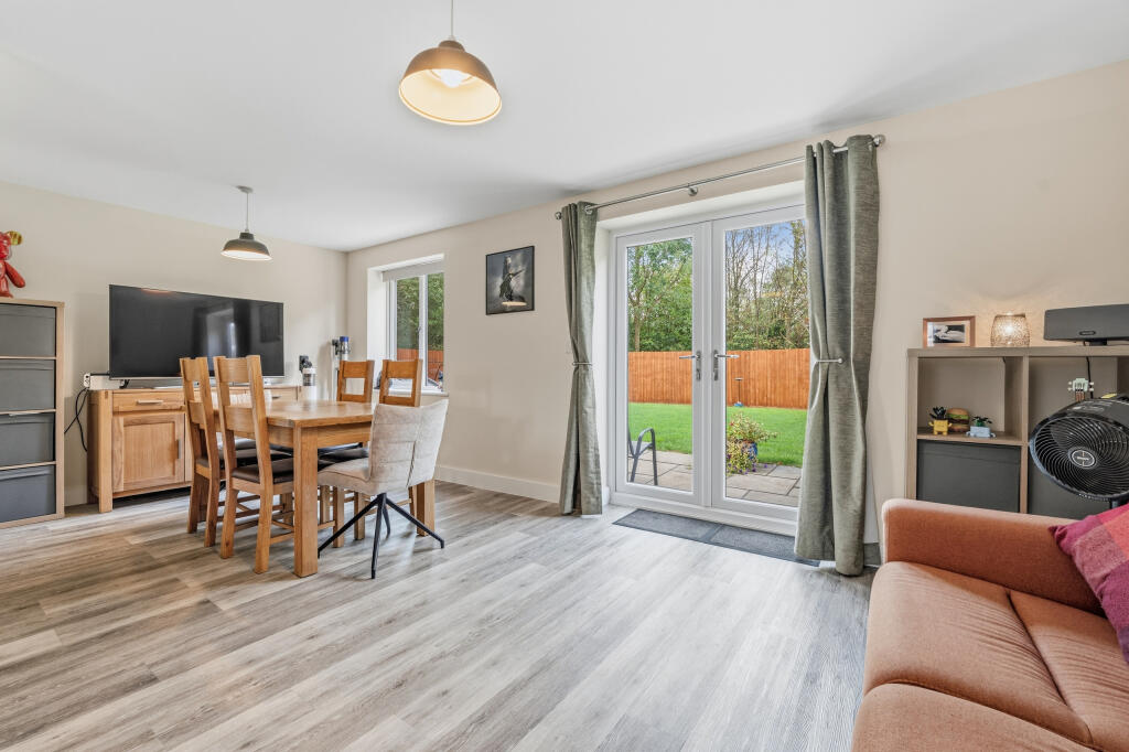 House in South Kesteven, Long Bennington - More