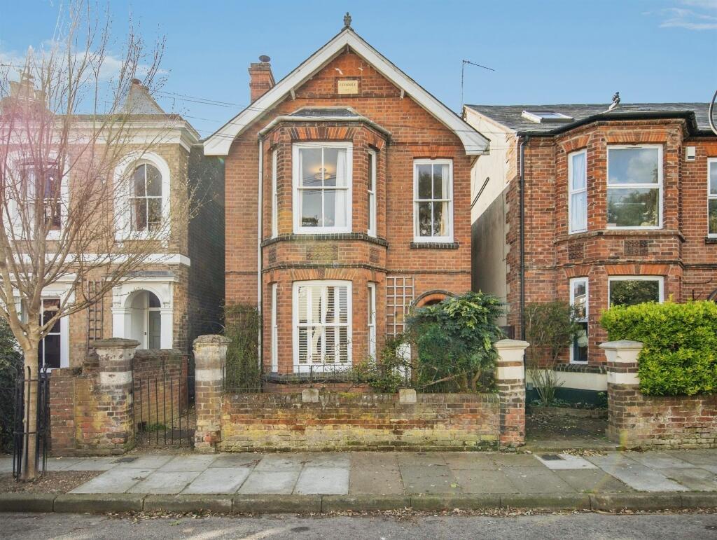 Main image of property: Roman Road, Colchester