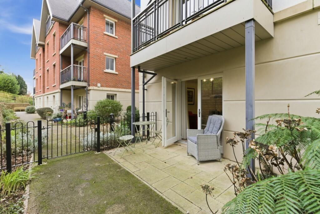 Ellerslie Drive, Malvern, Worcestershire, WR14 photo 2