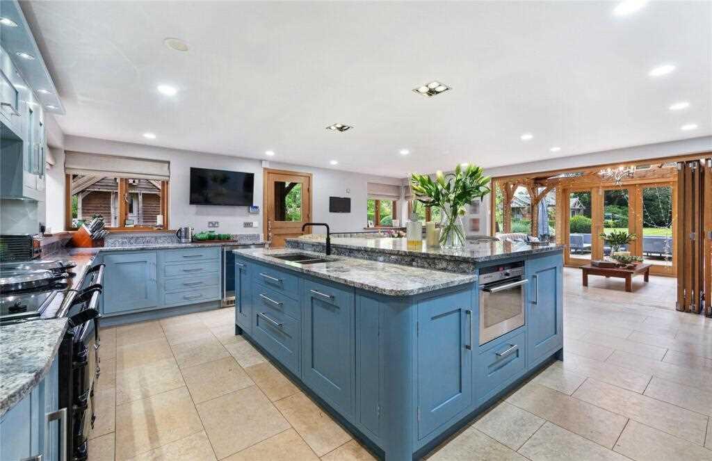 House in Stockport - View 4