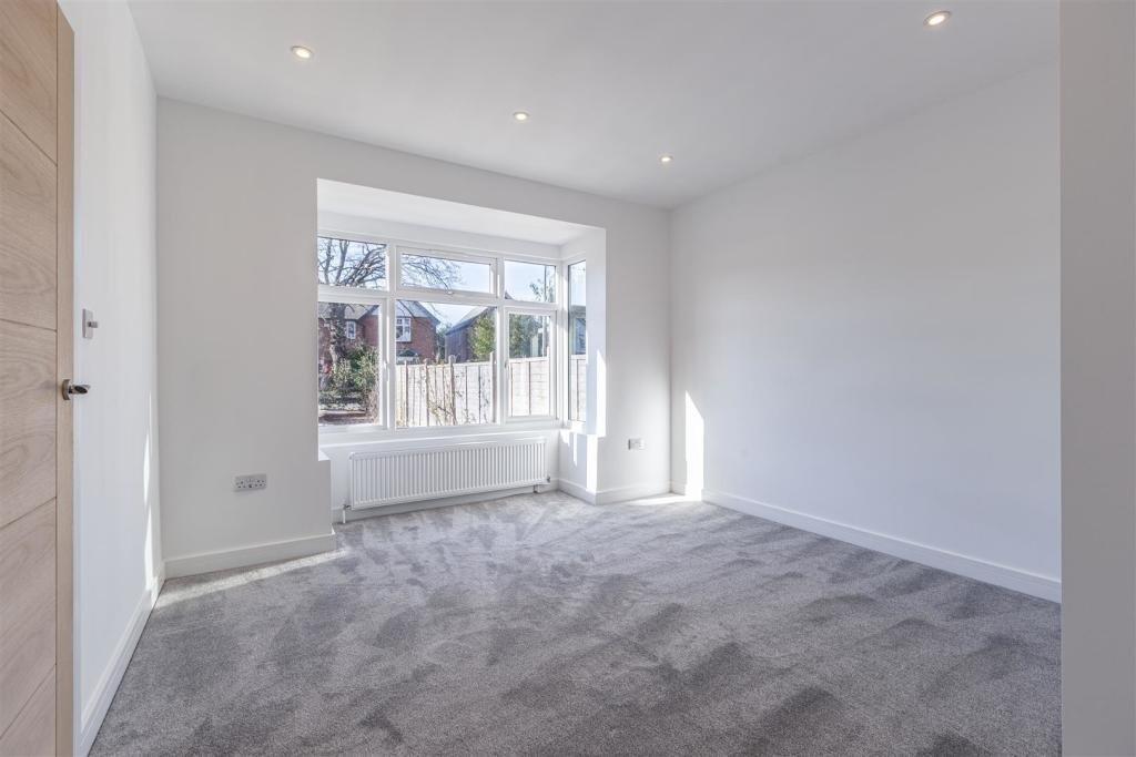 House in Runnymede, Surrey - View 4