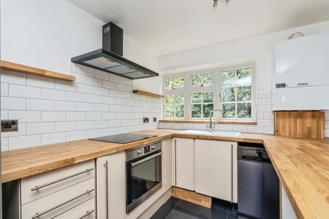 Apartment in Guildford - View 4