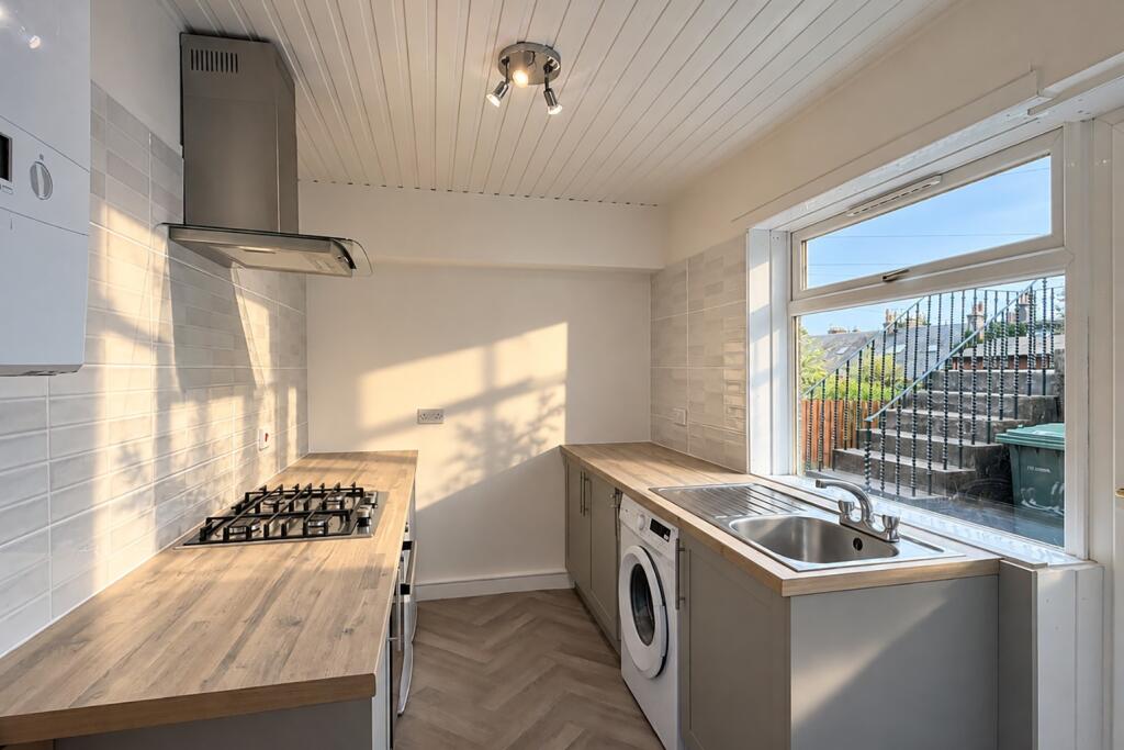 Apartment in Kirkcaldy, Fife - More