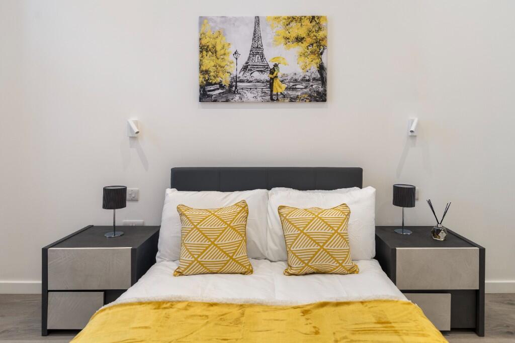 Main image of property: Dorset & Victoria House, 25 Duke Street, Chelmsford, CM1 1TB