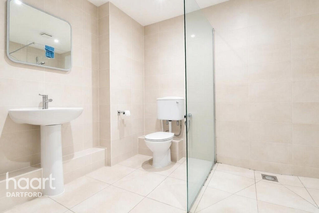 Apartment in Dartford - More