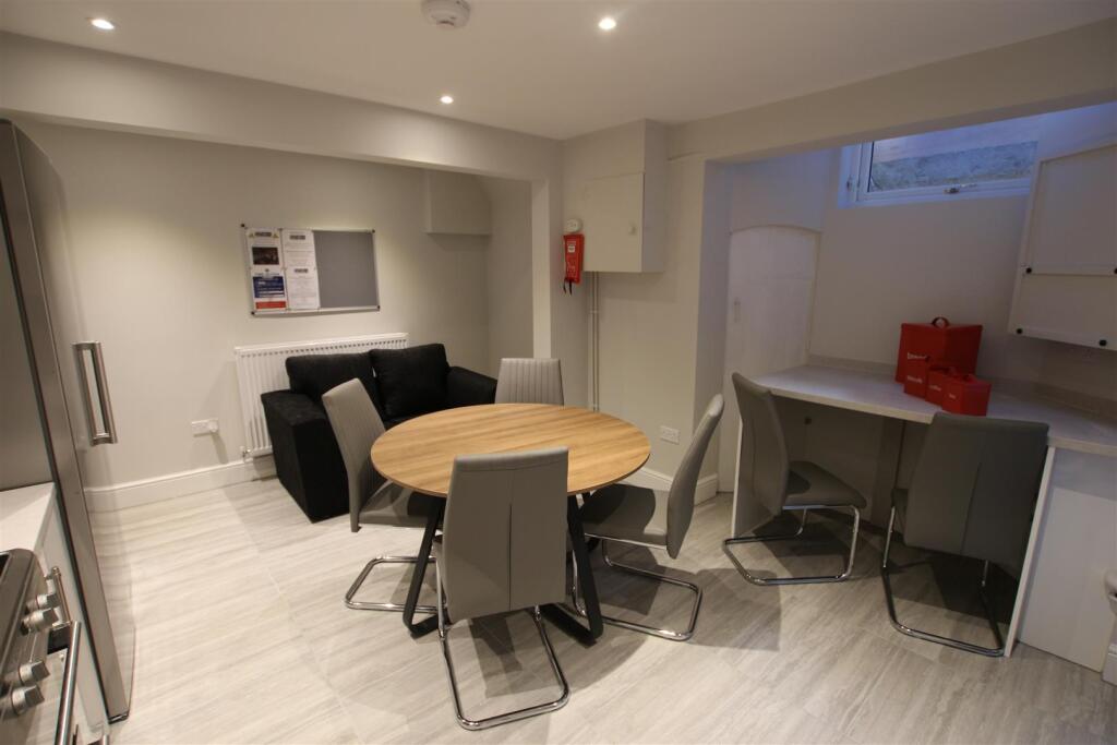 House in Northampton - View 5
