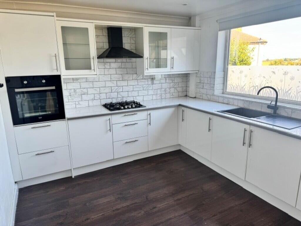 House in Rotherham, Bramley - View 2